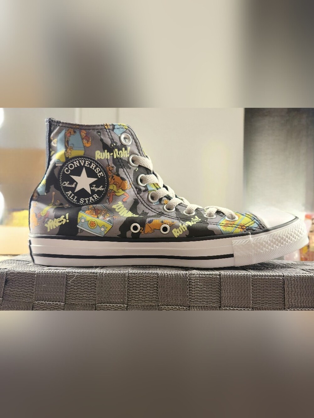 Converse Chuck Taylor All Star Scooby-Doo Graphic High Tops - Black/Multi Adult